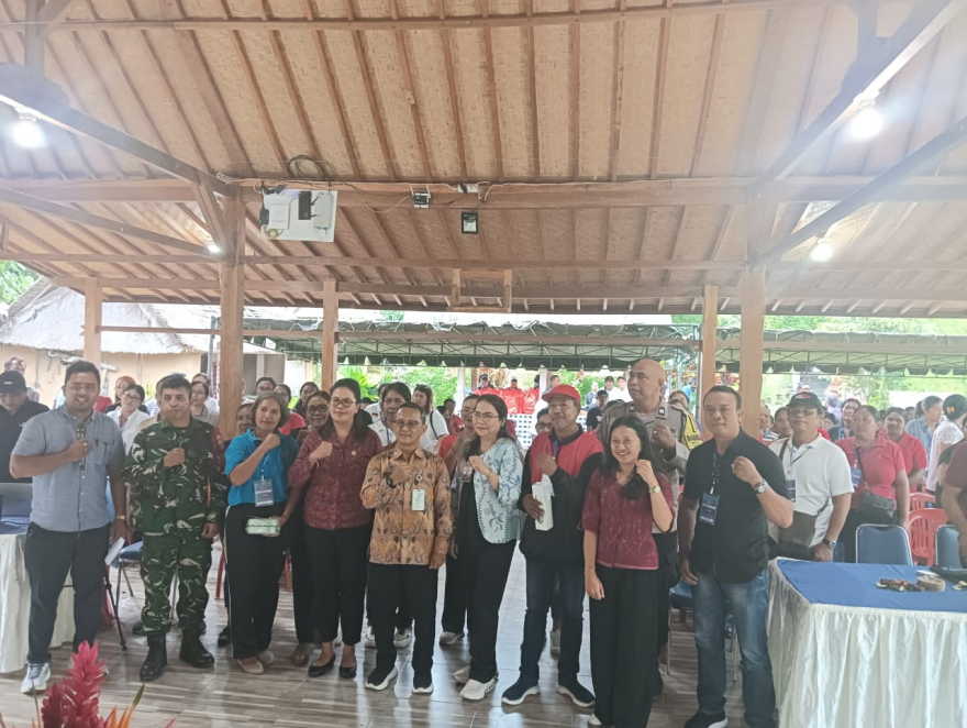 SOSIALISASI MAKAN BERGISI GRATIS BERSAMA WAKIL KETUA KOMISI IX DPR RI CHARLES HONORIS