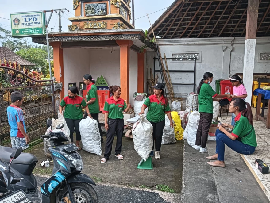 KEGIATAN BANK SAMPAH BR DINAS PINGE